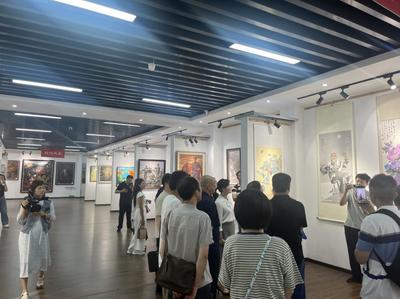 五城联动绘华章 襄阳美术大展走进南阳，以丹青翰墨谱写文化交融新篇